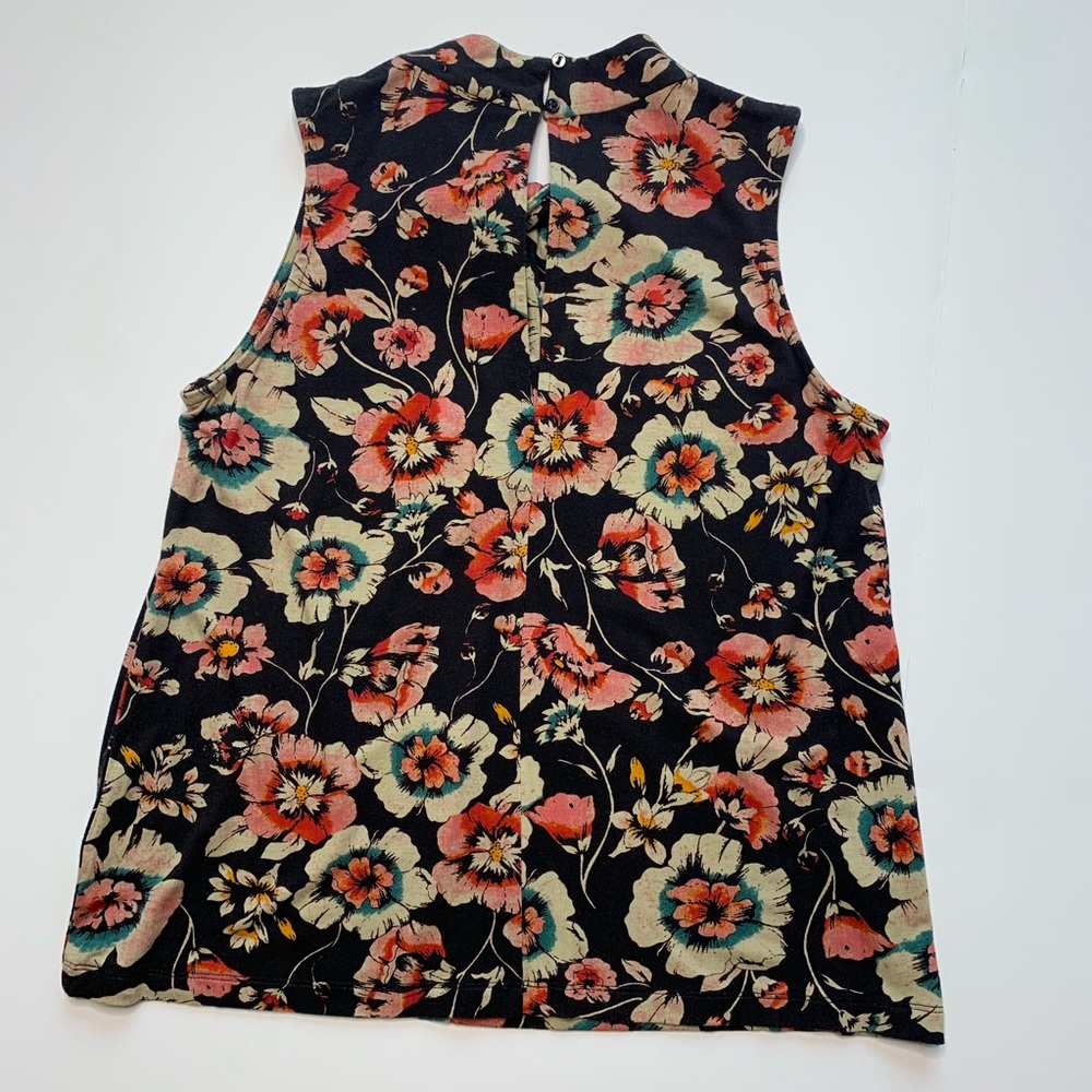 Vanessa Virginia Floral Black High Neck Twist Top - Picture 3 of 8